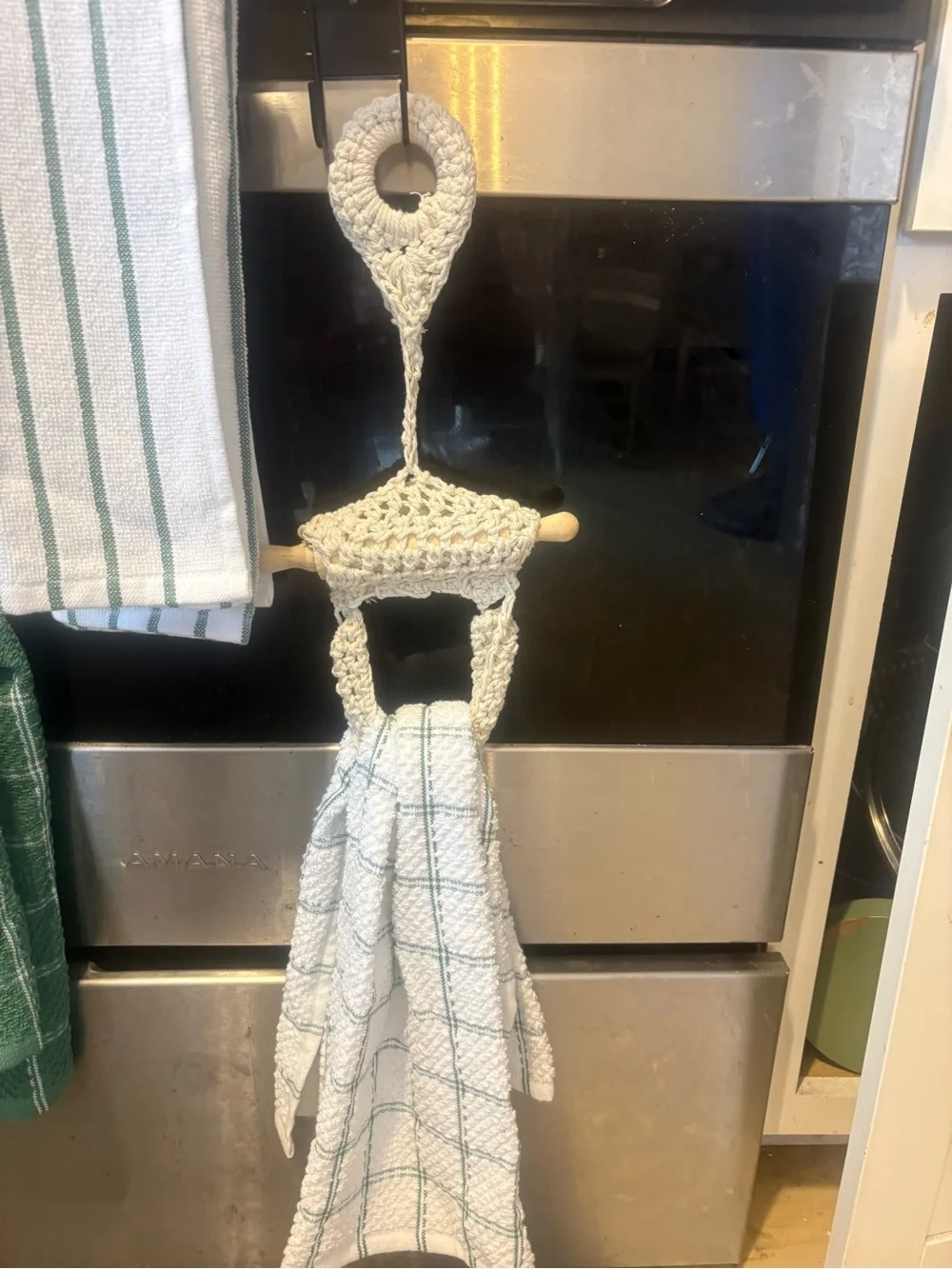 NWOT 2 Macrame Kitchen Towel Holders & 3 Hand Towels